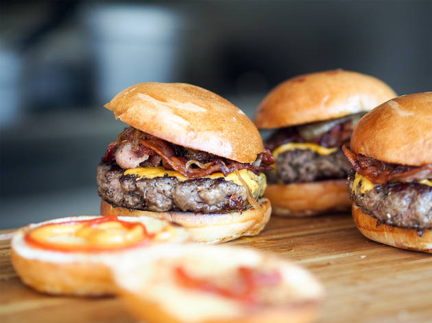 Academia Time Out - Masterkids Faz o teu Hamburguer Academia Time Out - Masterkids Faz o teu Hamburguer