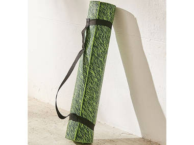 The green grass grows all around The green grass grows all around