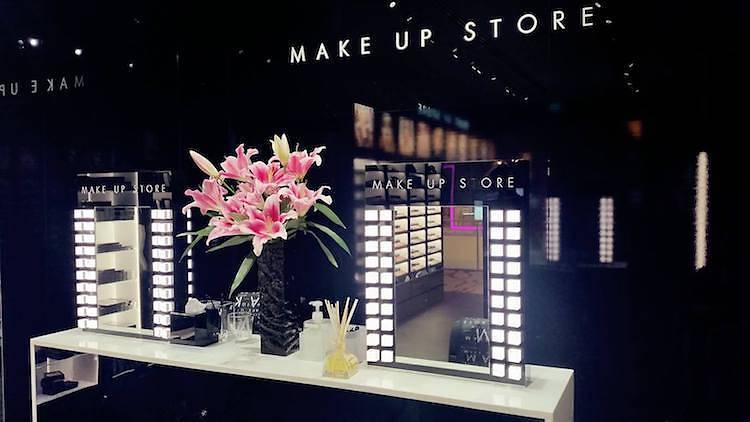 Make Up Store