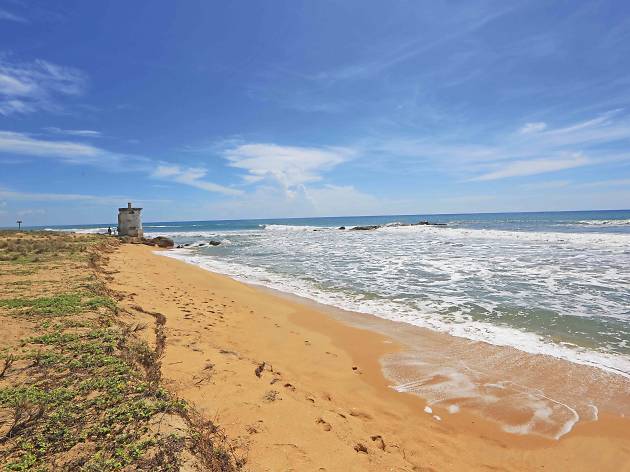 Lighthouse Point Lighthouse Point, Komari Beach