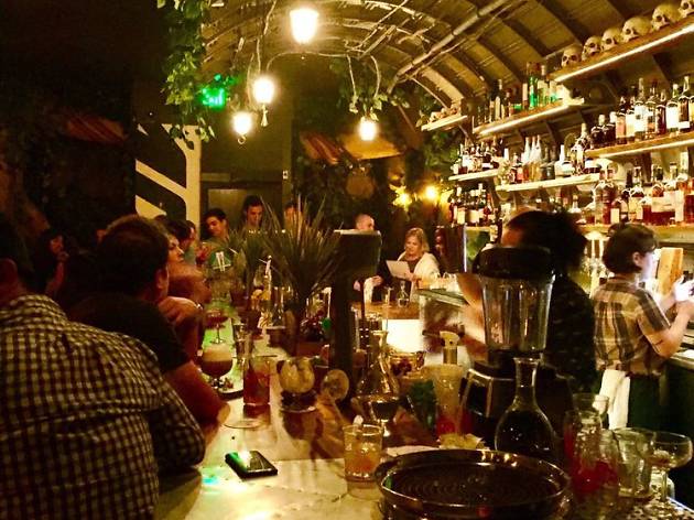 22 Best Cocktail Bars In San Francisco To Check Out Immediately