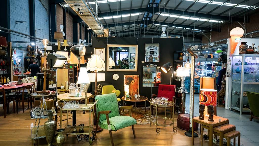 Mitchell Road Antique And Design Centre Shopping In Alexandria Sydney