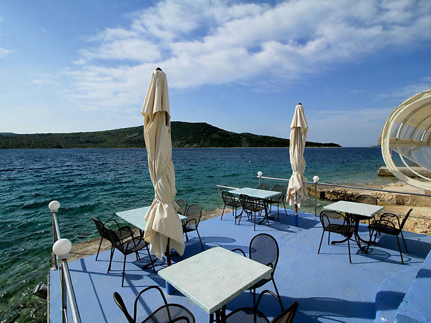 Tavern Marina Tavern Marina