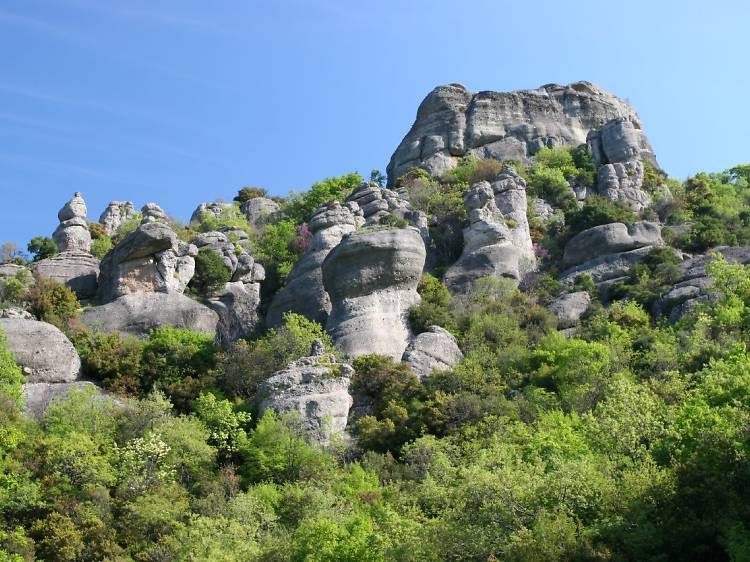 Take a road trip around Meteora