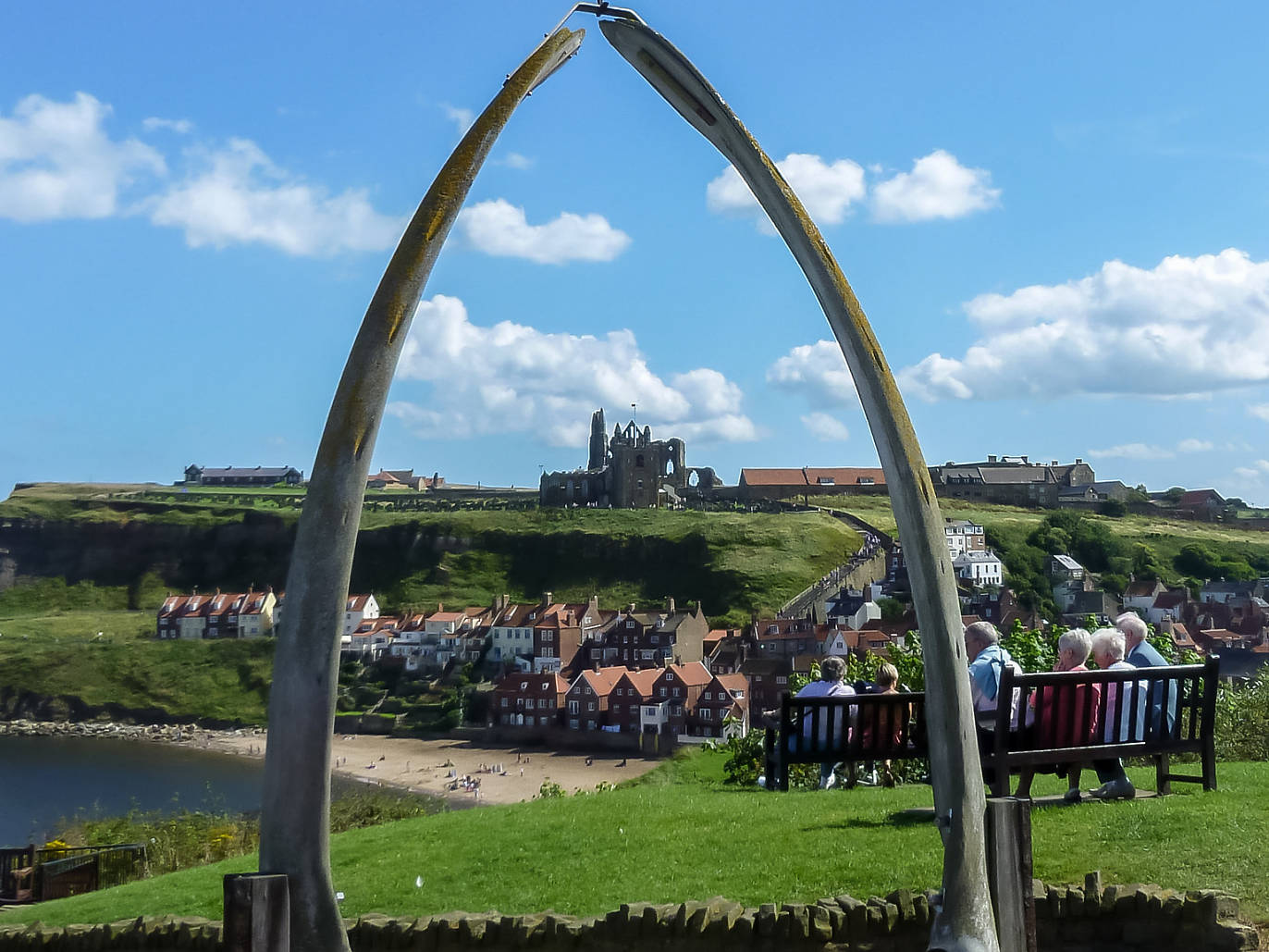 18 Absolute Best Things To Do In Whitby