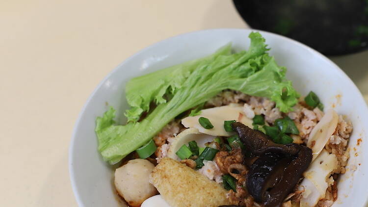 Feng Fu Mushroom Fishball Minced Meat Noodle