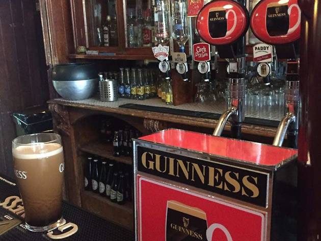 John Kavanagh’s “The Gravediggers” | Bars and pubs in Dublin