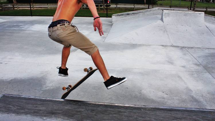 People doing tricks at Skatepark