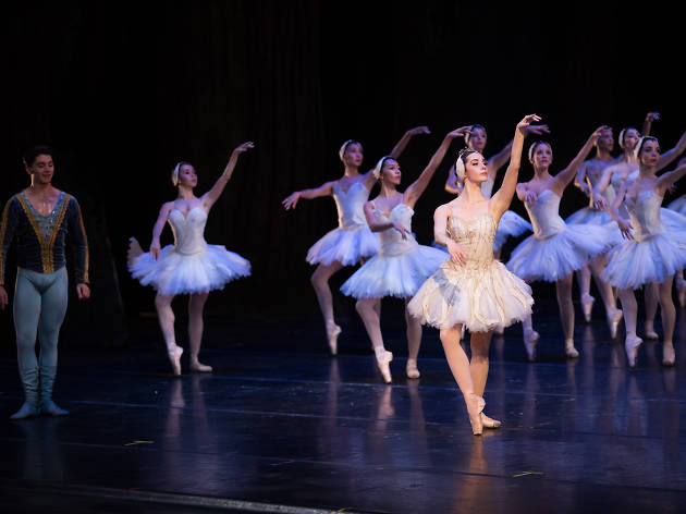 El lago de los cisnes El lago de los cisnes de la Compañía Nacional de Danza