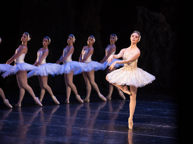 El lago de los cisnes El lago de los cisnes de la Compañía Nacional de Danza