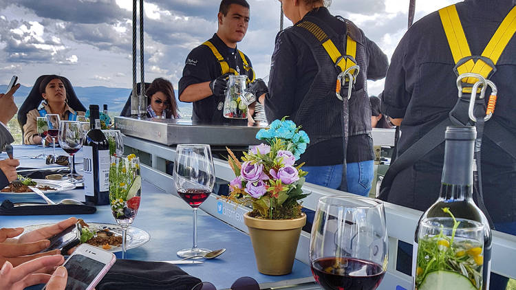 Dinner in the sky, una cena en el aire en Teotihuacán