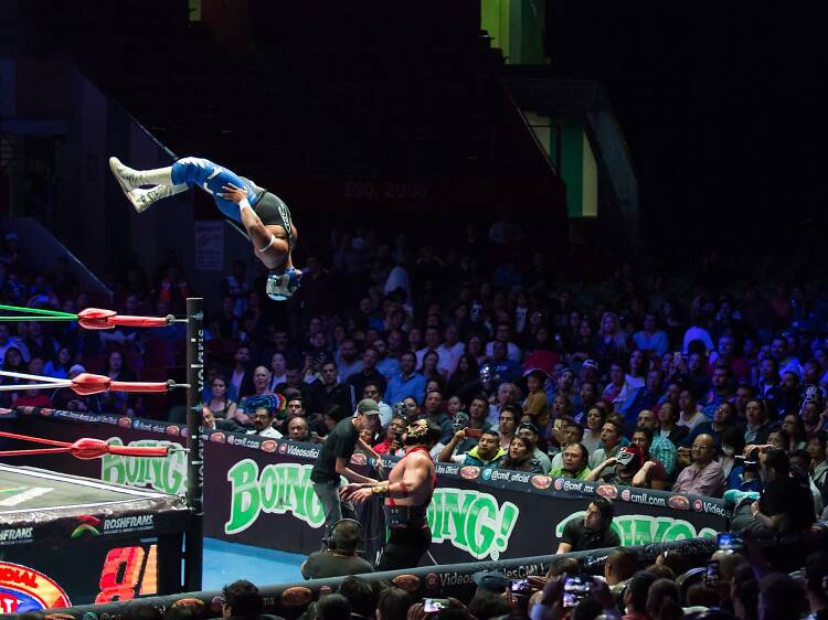 Lucha libre en la Arena México de la CDMX