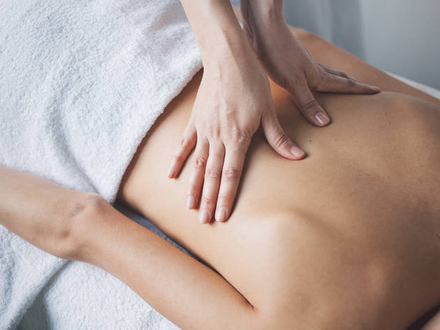Project Dao Woman having a massage