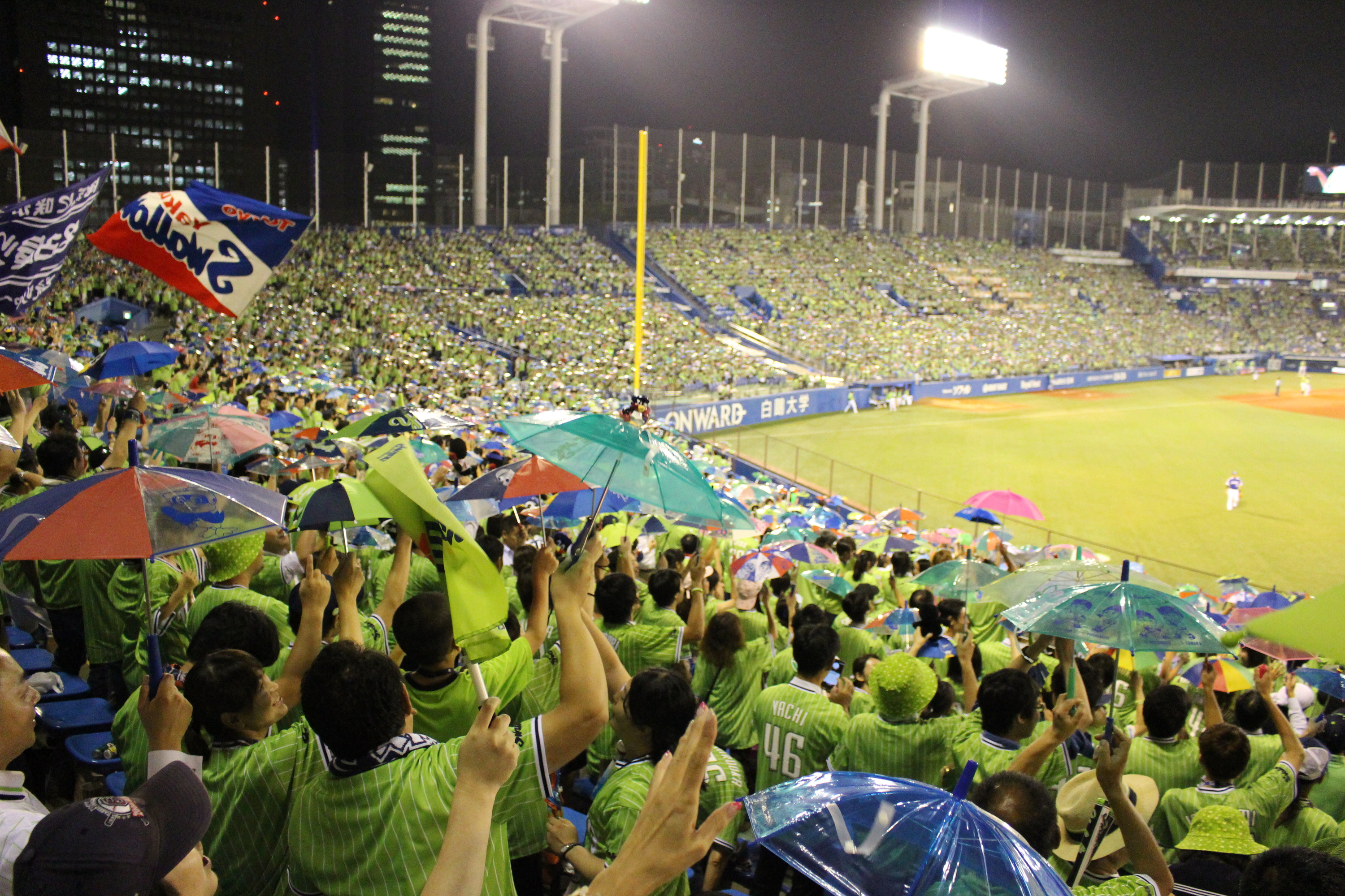 HKS unveils retractable-roof ballpark in Japan