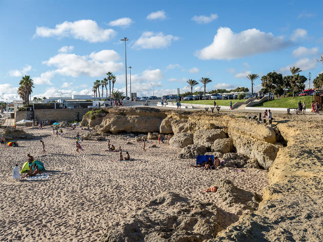 Oito paragens obrigatórias em Carcavelos Oito paragens obrigatórias em Carcavelos