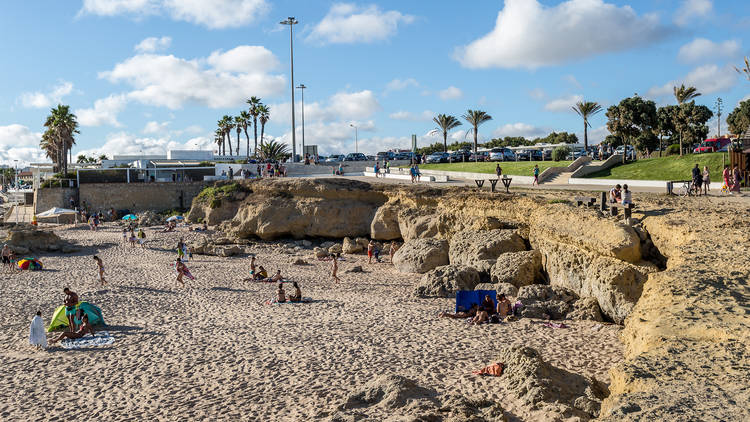 Paragens obrigatórias em Carcavelos