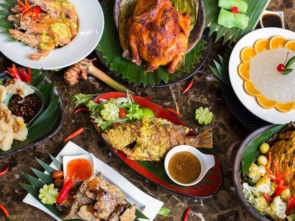 23 Best Restaurants For Big Groups And Communal Dining