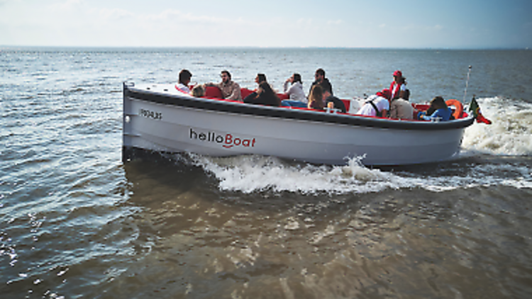 Passeios de barco no Hello Boat