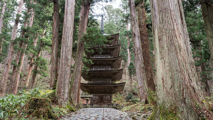 Dewa Sanzan − Mt Haguro’s Five-storey Pagoda