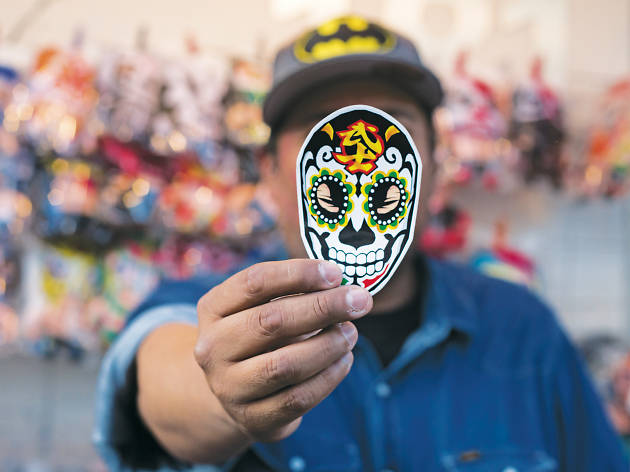 Dr. Rabias, diseñador de mercancía para luchadores Dr. Rabias, diseñador de mercancía para luchadores