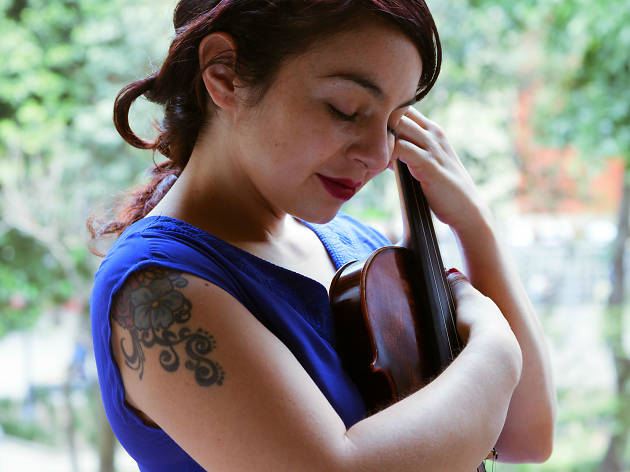 Amanda Tovalin Amanda Tovalin, cantante de la CDMX