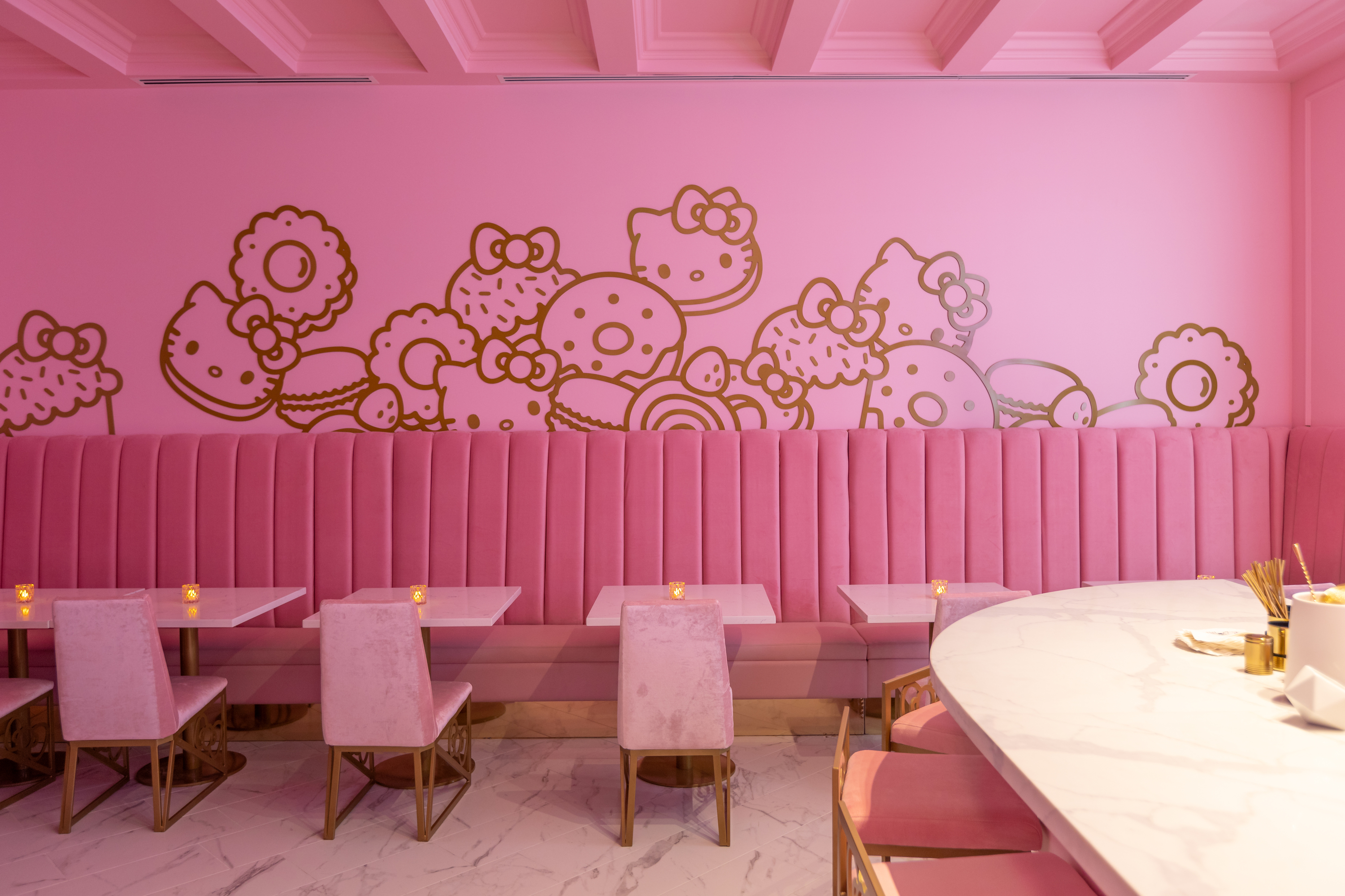 Hello Kitty Grand Cafe Opens at Irvine Spectrum - LET'S PLAY OC!