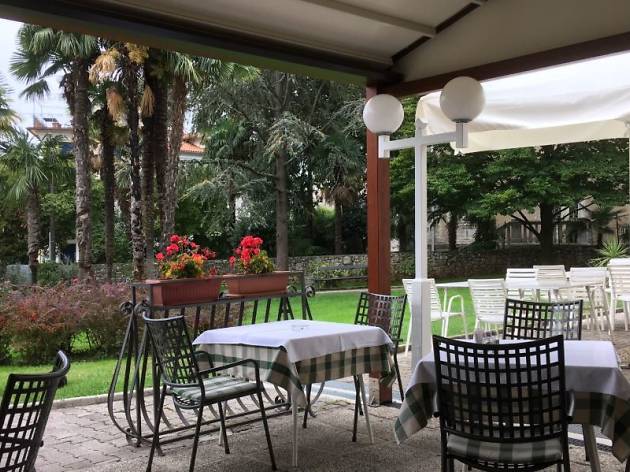 Restaurant Knezgrad Restaurant Knezgrad