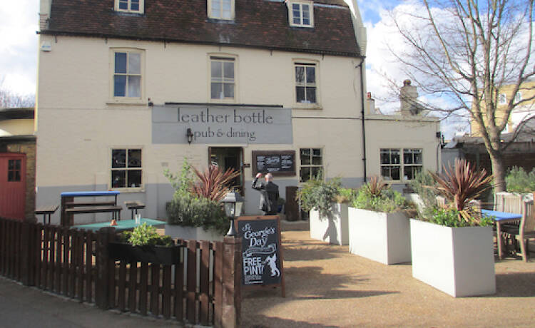 The Leather Bottle, Earlsfield