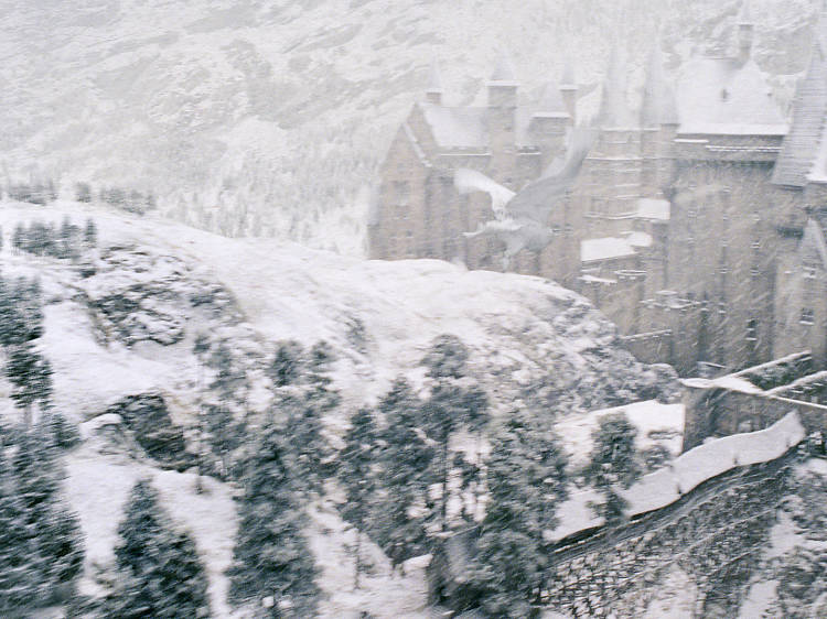 4. Hogwart’s Express steaming through the snow