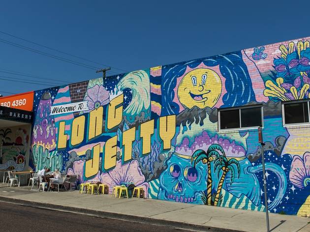 People eating outside of Green Tangerine Central Coast