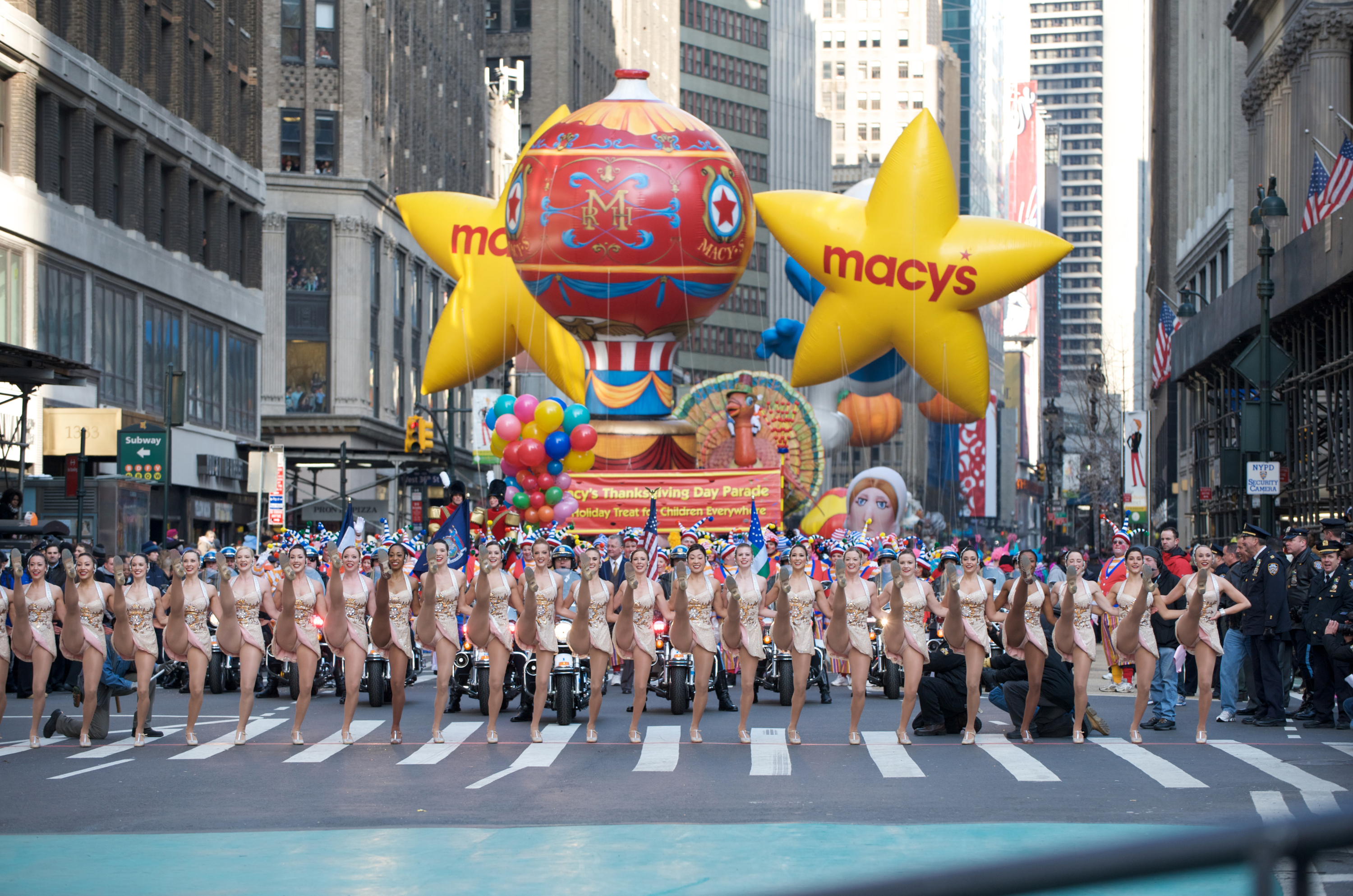 Macys Thanksgiving Day Parade NYC 2023: How to watch, route timings &  line-up