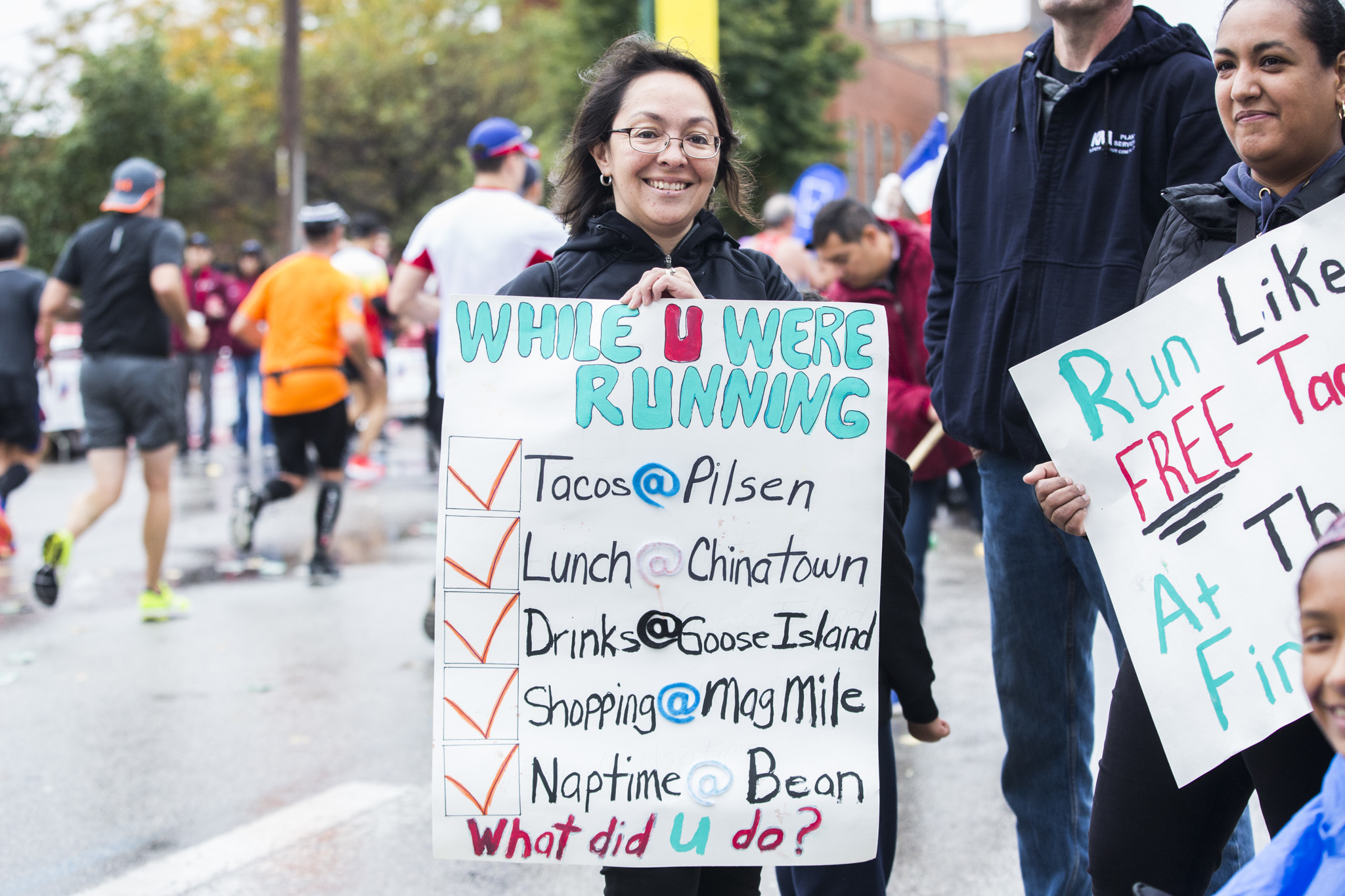 The funniest signs we saw at the Chicago Marathon 2018