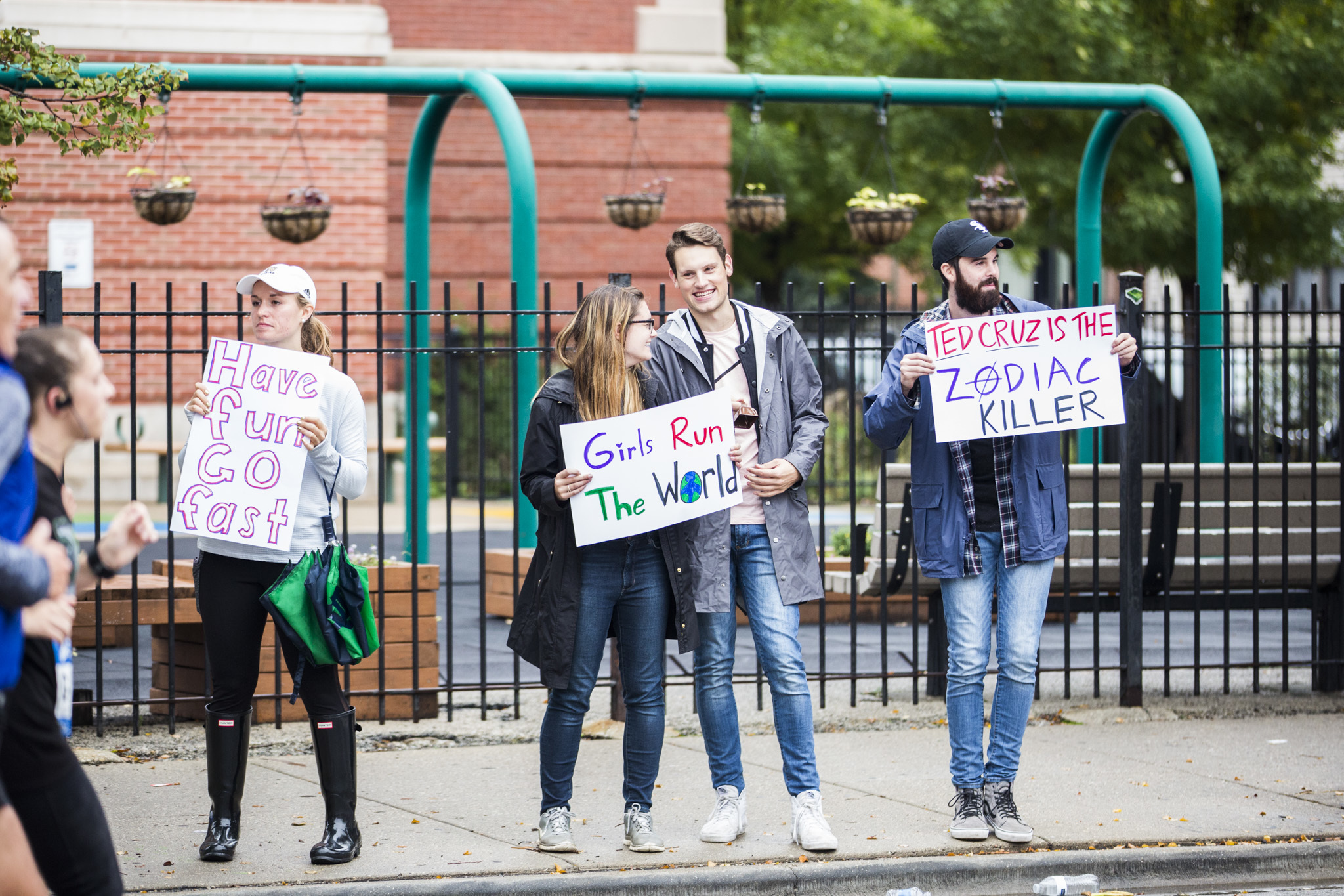 chicago marathon signs 2018, chicago marathon 2018