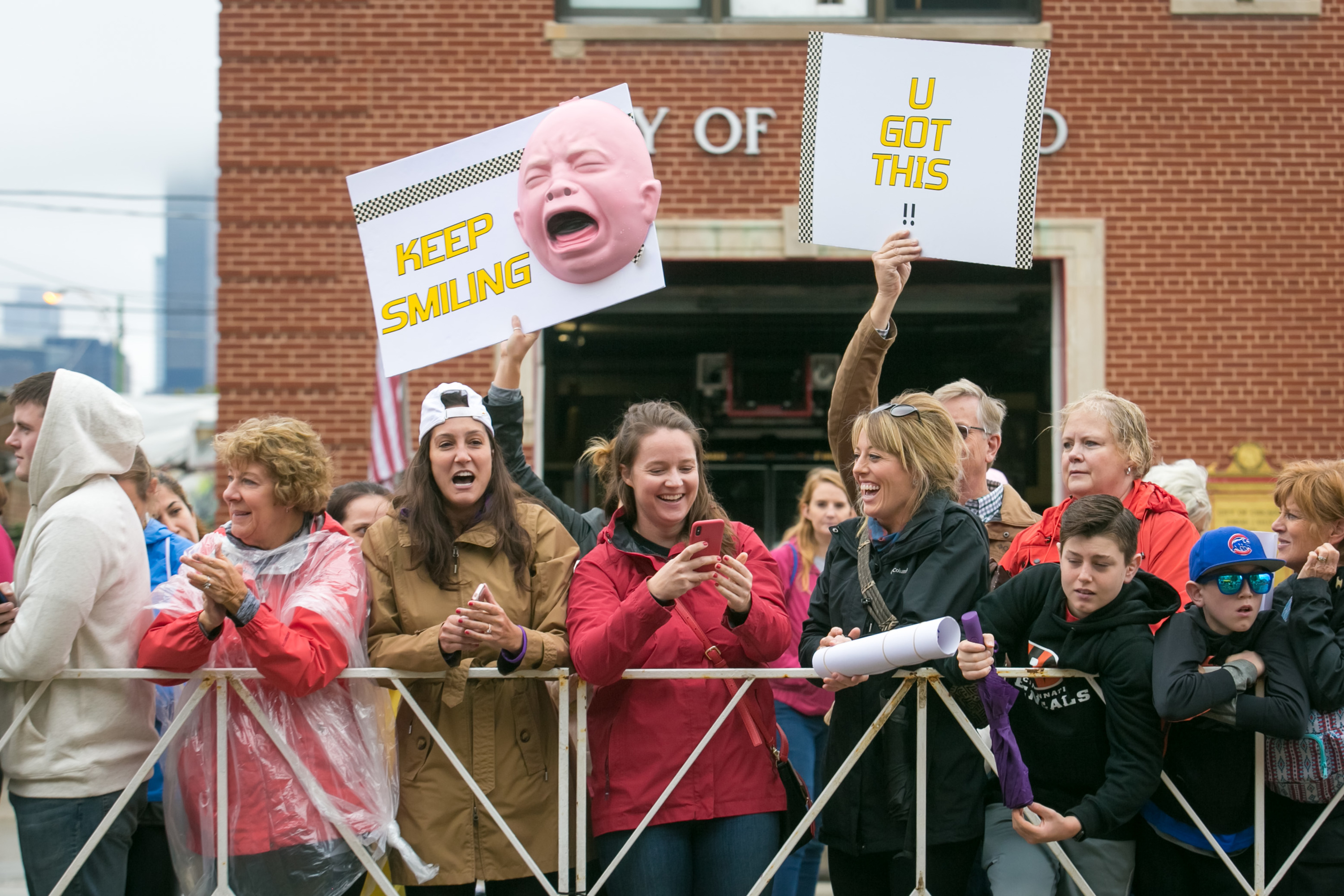 chicago marathon signs 2018, chicago marathon 2018
