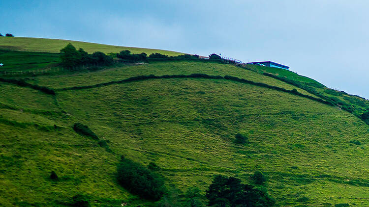 Dare to walk along the impressive cliffs in the Basque Country