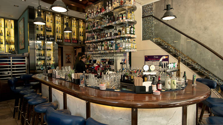 Staunton's Wine Bar + Cafe