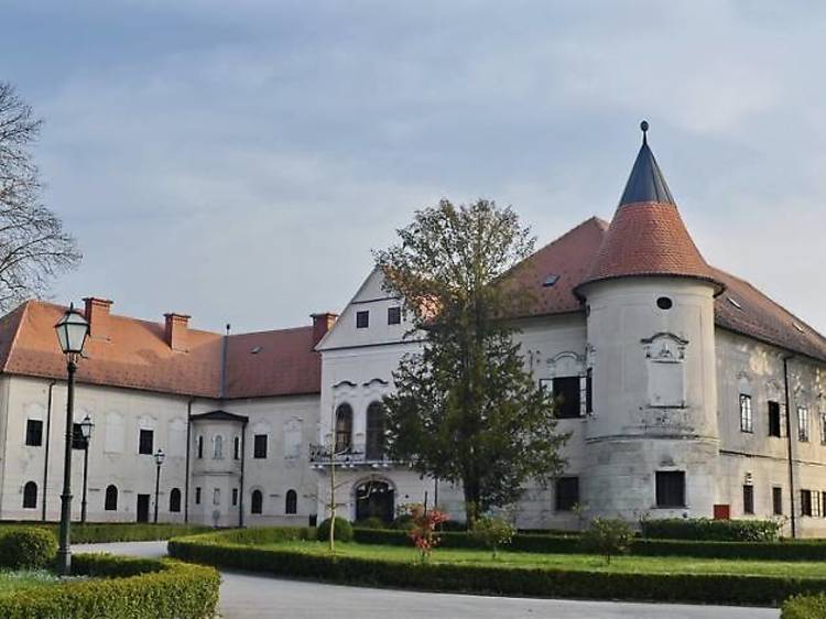 Lužnica Castle