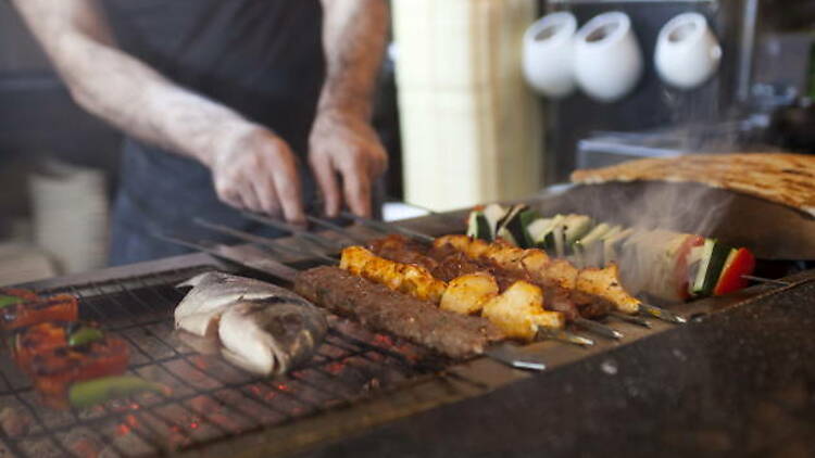 Dévorer le plus vieux Gyros de la ville