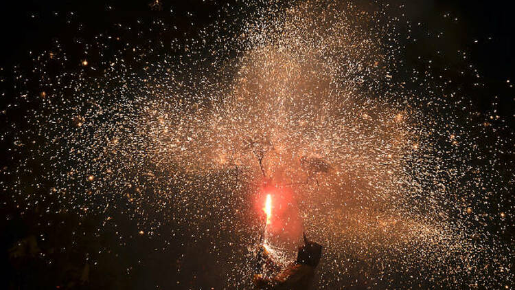 Diablos y fuegos artificiales 