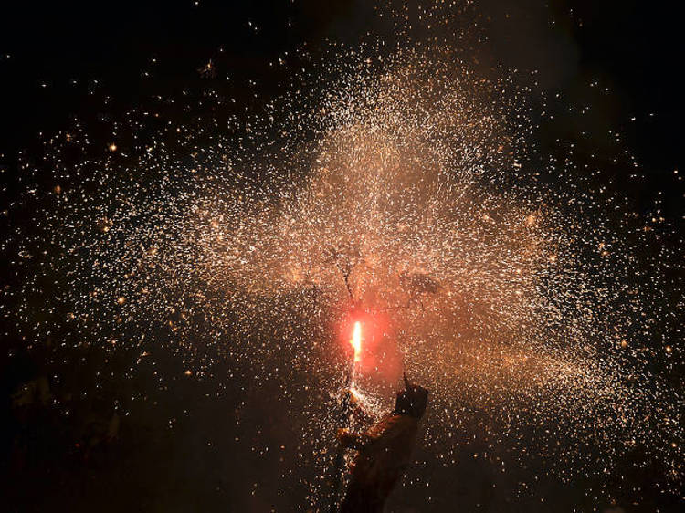 Diablos y fuegos artificiales 