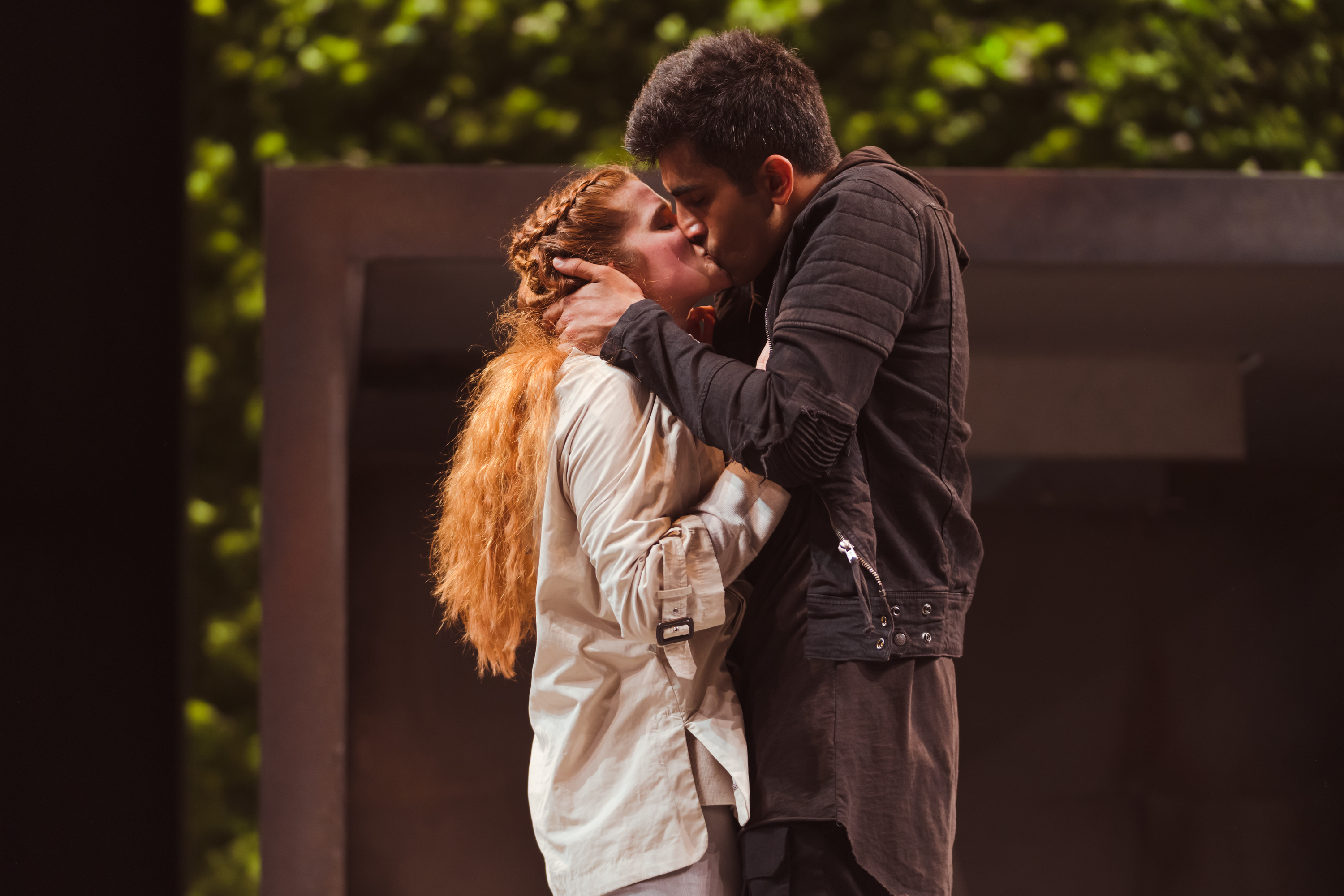 Romeo And Juliet Review Misfiring Millennial Take On Shakespeares Romantic Tragedy 