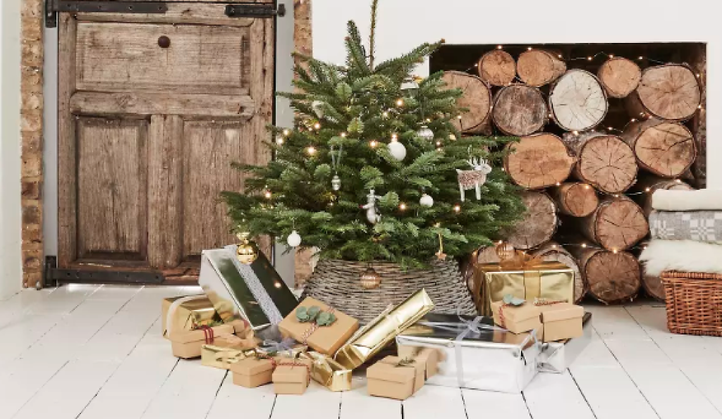 Where To Buy Christmas Trees in London Collection & Delivery