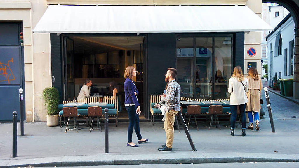 Gravity Bar Bars à Canal SaintMartin, Paris