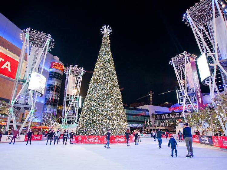 outdoor ice skating rink christmas