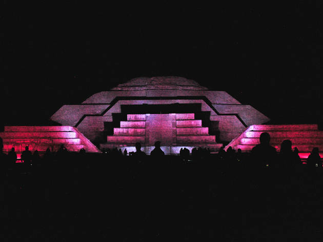 Experiencia nocturna en Teotihuacán Experiencia nocturna en Teotihuacán