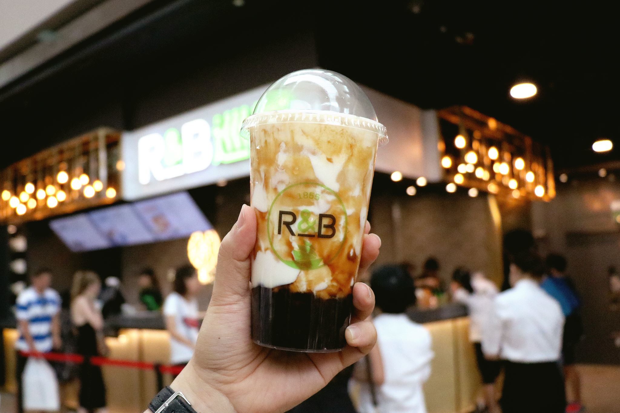 R&B Tea | Restaurants In City Hall, Singapore