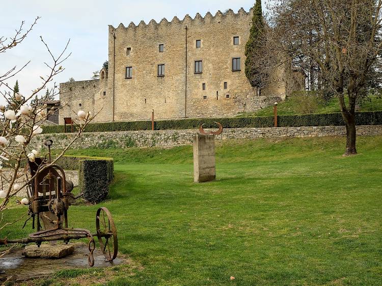 Pels voltants del Castell de Montesquiu