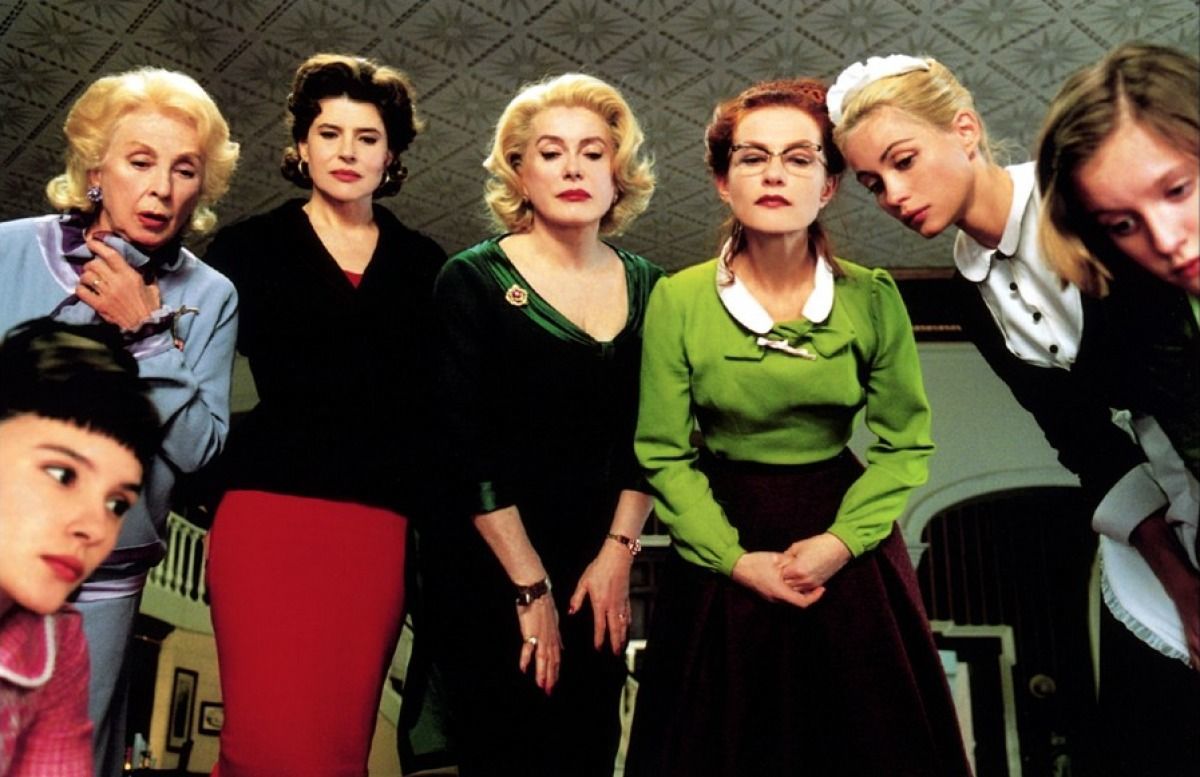 8 mujeres