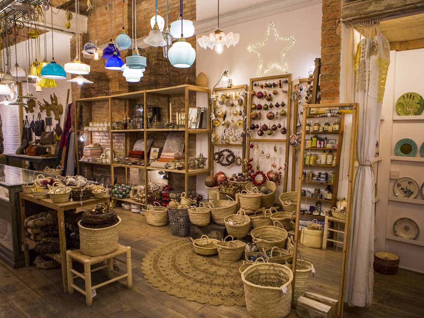 25 Best Shops In Barcelona | Where To Go Shopping