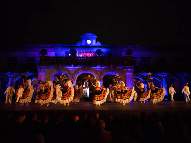 Navidades en México Los bailes que se presentan conjugan las tradiciones indígenas de nuestro país con la influencia española